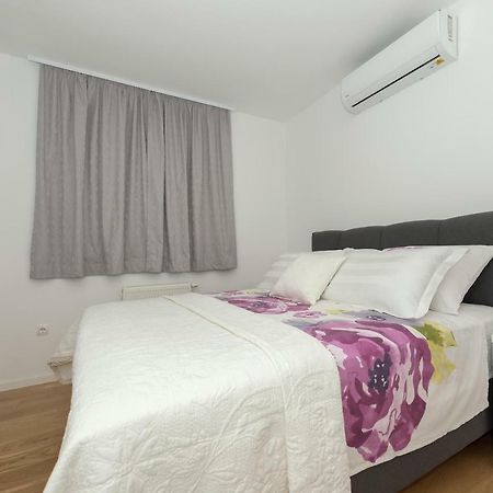 Appartamento Penthouse Jure Makarska Esterno foto