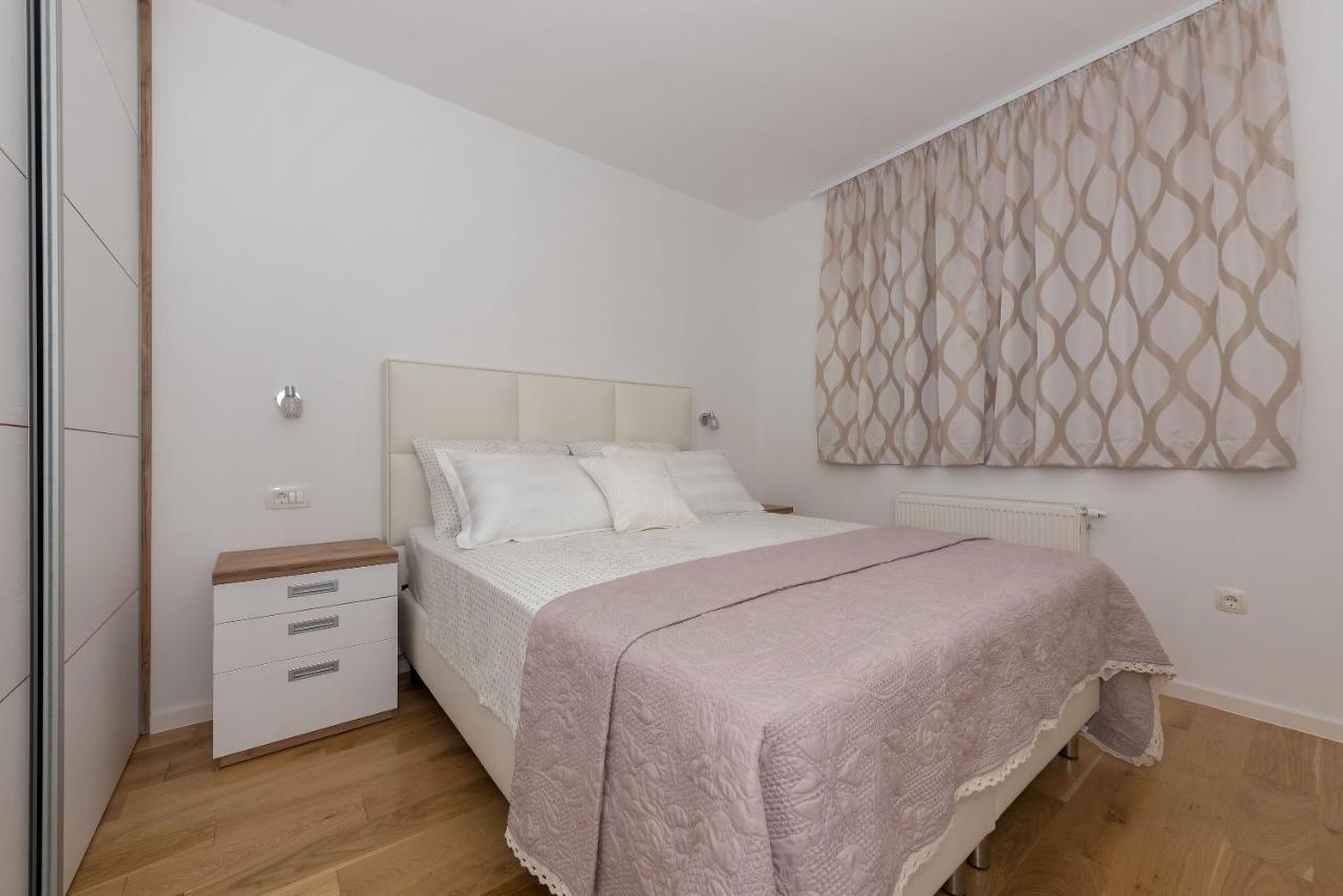 Appartamento Penthouse Jure Makarska Esterno foto